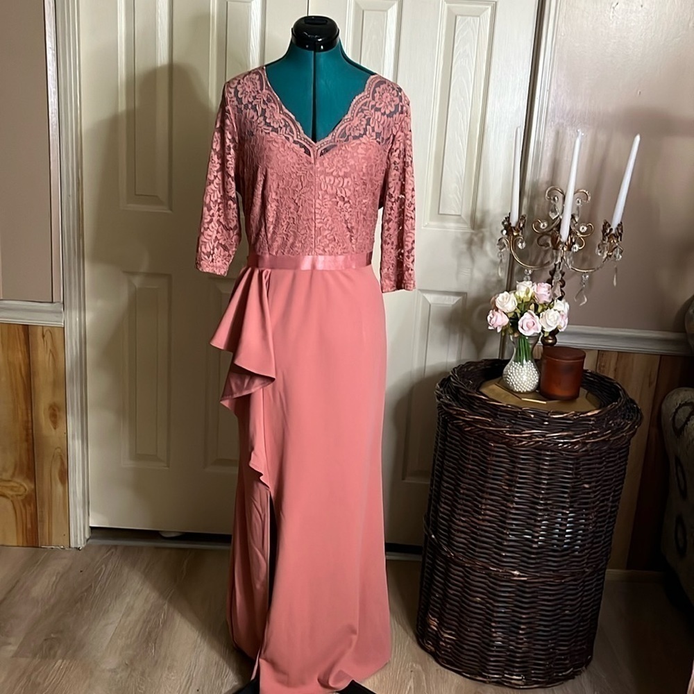Fitted Wrapped Bodice Prom Dress NWOT!(159)